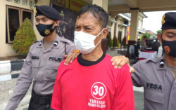Ditangkap Polisi, Pencolek dan Pemukul Biduan di Hajatan Kampung Mengaku Tak Sengaja