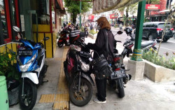 Masih Banyak Trotoar Jadi Tempat Parkir, Ini Respons Dishub Jogja