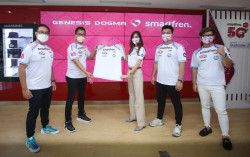 Kembangkan Potensi Esports, Smartfren Jadi Sponsor Utama Tim Genesis Dogma