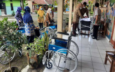Tak Cuma Mengajar, Guru-Guru Ini Rela Sisihkan Tunjangan Mengajar demi Bantu Duafa
