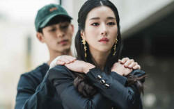 Coba Lakukan 'Butterfly Hug', Cara Mudah Menghilangkan Kecemasan