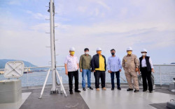 Dukung Pelaku Industri Perkapalan Indonesia, Menko Airlangga Meninjau Langsung Produksi KRI Teluk Palu