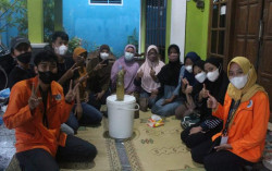 Mahasiswa KKN UAD XVI C2 Melakukan Terobosan Atasi Permasalahan Sampah di Bantul