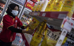 Minyak Goreng Langka di Jogja, Pedagang: Lebih Baik Harga Tinggi