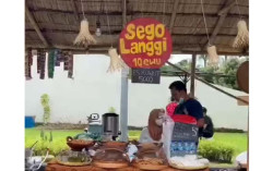 Ke Pasar Kangen Yuk! Berburu Kuliner Tempo Dulu dan Barang Antik