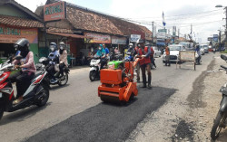 Jadi Sorotan! Jalan Godean Kerap Rusak Padahal Sering Diperbaiki