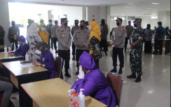 Kapolda DIY Pantau Vaksinasi Booster di Unisa Yogyakarta