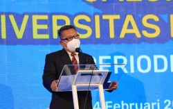 Fathul Wahid Kembali Terpilih sebagai Rektor UII