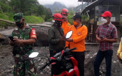 Ratusan Warga Lereng Merapi Kembali ke Rumah, Wisata dan Tambang Ditutup