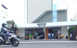Jalan di Kampung Ini Bermunculan Industri Kreatif