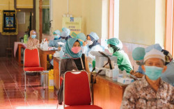 Nutrishe Bantu Puskesmas Berikan Vaksinasi Booster untuk Warga DIY