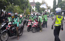 Tuntut Perubahan Tarif, Ribuan Ojol Konvoi di Jogja