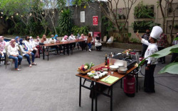 Horison Ultima Riss Malioboro Yogyakarta Gelar Cooking Class untuk Masyarakat Sekitar