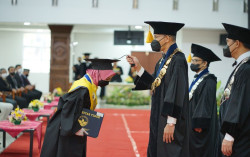 Wisuda Sarjana dan Ahli Madya ke-60 dan Informasi Akademik UNTIDAR 2022