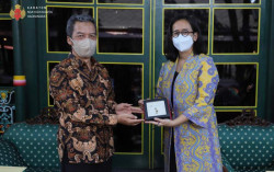 Kraton Jogja Gandeng UGM untuk Transliterasi dan Alih Media Manuskrip