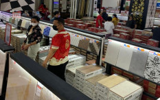 Hanya Rp15.000, Bisa Bawa Pulang Keramik Keren di Qhomemart