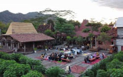 5 Rekomendasi Tempat Buka Puasa Unik di Borobudur
