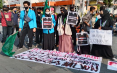 Nilai Pemerintah Tak Peka, Ribuan Mahasiswa DIY Unjuk Rasa di Titik Nol 