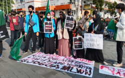 Demo di Titik Nol, Mahasiswa Jogja Tuntut Pemerintah Turunkan Harga Kebutuhan Pokok   