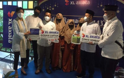 Dukung Desa Digital, XL Axiata Donasi Laptop ke Ponpes di Jawa Tengah