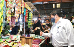 Pengamat Sebut BLT Migor yang Diinisiasi Menko Airlangga Paling Tepat Saat Ini   