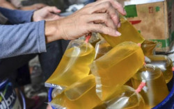 Harga Minyak Goreng Curah Subsidi Masih Mahal, Kebijakan HET Gak Ngaruh