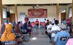 Puan Maharani Tebar Bantuan 5.000 Paket Beras dan Gula di Jogja