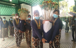 Peringati Idulfitri, Kraton Bagikan 2.700 Uba Rampe