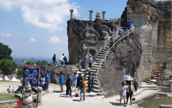 Wisatawan Luar Daerah Mulai Padati Breksi