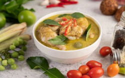 Opor Ayam Hidangan Lebaran, Selain Nikmat juga Kaya Manfaat