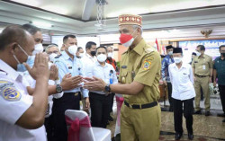 Masuk Pertama Setelah Lebaran, Ganjar: Langsung Gaspol Layani Masyarakat