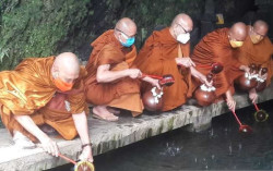 Jelang Waisak, Air Berkah Diambil dari Umbul Jumprit