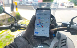 Begini Cara Aman Gunakan Aplikasi Navigasi Saat Berkendara