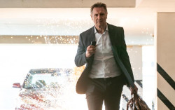 Film Memory, Kisahkan Liam Neeson Si Pembunuh Bayaran Pengidap Alzheimer