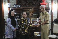 Bupati Mukomuko Tak Lewatkan Apapun Saat Bertemu Gubernur Jateng Ganjar Pranowo