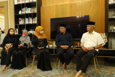 Ganjar Pranowo dan Khofifah Melayat Eril ke Gedung Pakuan