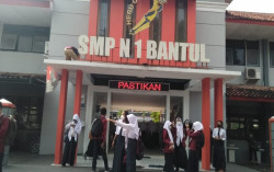 PPDB 2022: Orang Tua Bingung saat Daftar Daring, Ini yang Dilakukan SMPN 1 Bantul