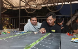 Hobi Mobil Mainan yang Dilakoni Orang Dewasa