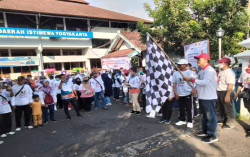 Jalan Sehat BKKBN DIY Berlangsung Semarak
