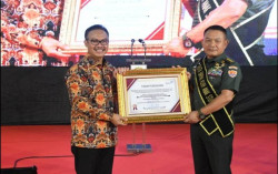 KSAD Jenderal Dudung Jadi Duta Bapak Asuh Anak Stunting Indonesia