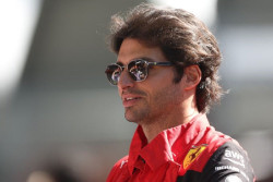 Carlos Sainz Raih Pole Position di F1 Inggris