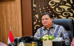 Airlangga Sebut Penanganan Covid-19 Indonesia Lebih Baik daripada Negara Lain