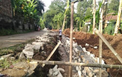 Pemkab Bantul Tingkatkan Ekonomi Warga dengan Padat Karya