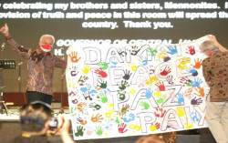Ganjar Pranowo Berbicara Pesan Damai di Mennonite World Conference
