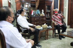 Gubernur Jawa Tengah Ganjar Pranowo Meminta Pengurus Kadin Jateng Untuk Turut Menekan Laju Inflasi