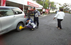 Parkir Sembarangan di Gunungkidul, Siap-Siap Kendaraan Digembok Petugas
