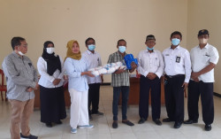 Nelayan Pantai Depok Terima Bantuan Alat Tangkap Ikan Senilai Rp64 Juta, Ini Rinciannya
