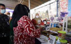 Kalurahan Sinduadi Berulang Tahun, 18 Pelaku UMKM Setempat Pamer Produk