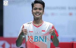 Banting Raket Setelah Kalahkan Wakil Jepang, Ginting Juara Singapore Open 2022