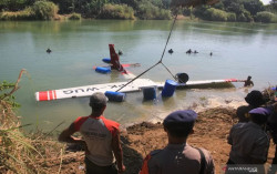 Sebuah Pesawat Tempur Latih Jatuh di Blora Jawa Tengah